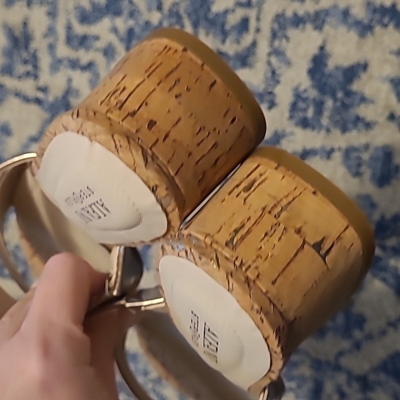 Alfani step n flex sz 8 gold cork low heel sandals new SH131 - Picture 6 of 6